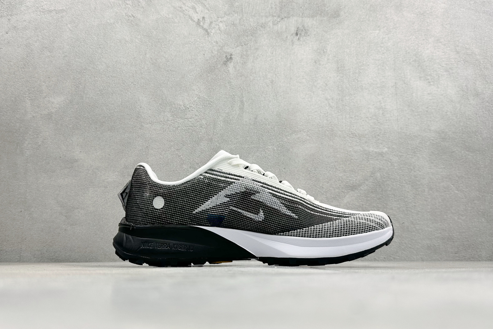 NIKE REACT TERRA KIGER 10马拉松休闲运动慢跑鞋 NF1868-010