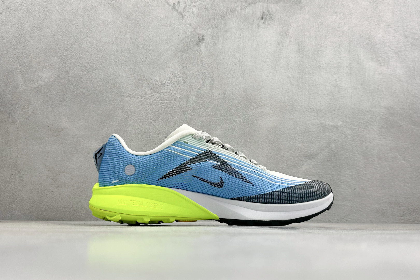 NIKE REACT TERRA KIGER 10马拉松休闲运动慢跑鞋 NF1868-006 NIKE REACT TERRA KIGER 10马拉松休闲运动慢跑鞋 NF1868-006