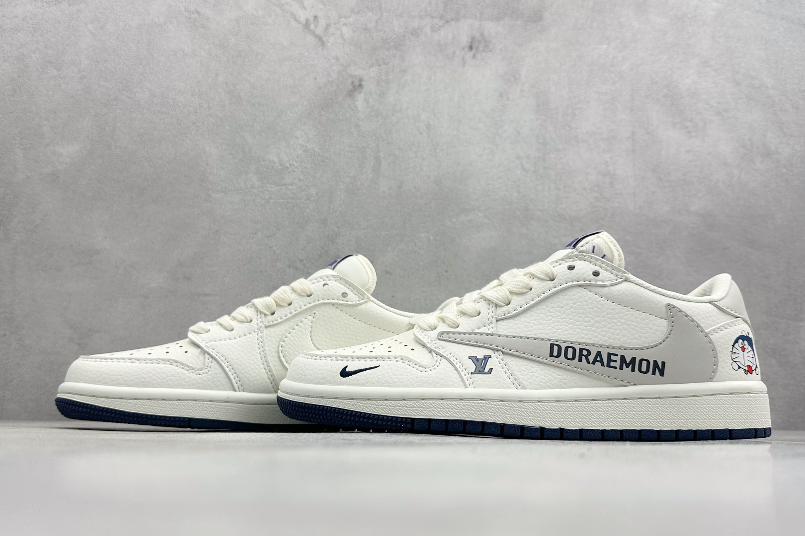 SC版Travis Scott x Fragment Design x Air Jordan 1 Low SP AJ1 乔1联名 哆啦A梦 低帮文化休闲板鞋 DZ2688-004 SC版Travis Scott x Fragment Design x Air Jordan 1 Low SP AJ1 乔1联名 哆啦A梦 低帮文化休闲板鞋 DZ2688-004