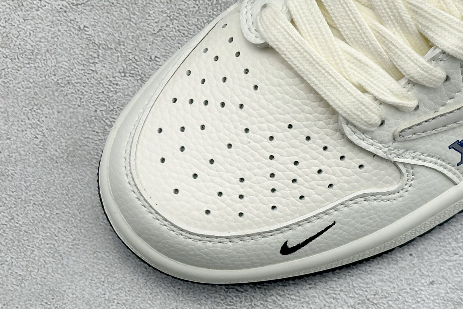 SC版Travis Scott x Fragment Design x Air Jordan 1 Low SP AJ1 乔1联名 哆啦A梦 低帮文化休闲板鞋 DZ2688-004 SC版Travis Scott x Fragment Design x Air Jordan 1 Low SP AJ1 乔1联名 哆啦A梦 低帮文化休闲板鞋 DZ2688-004