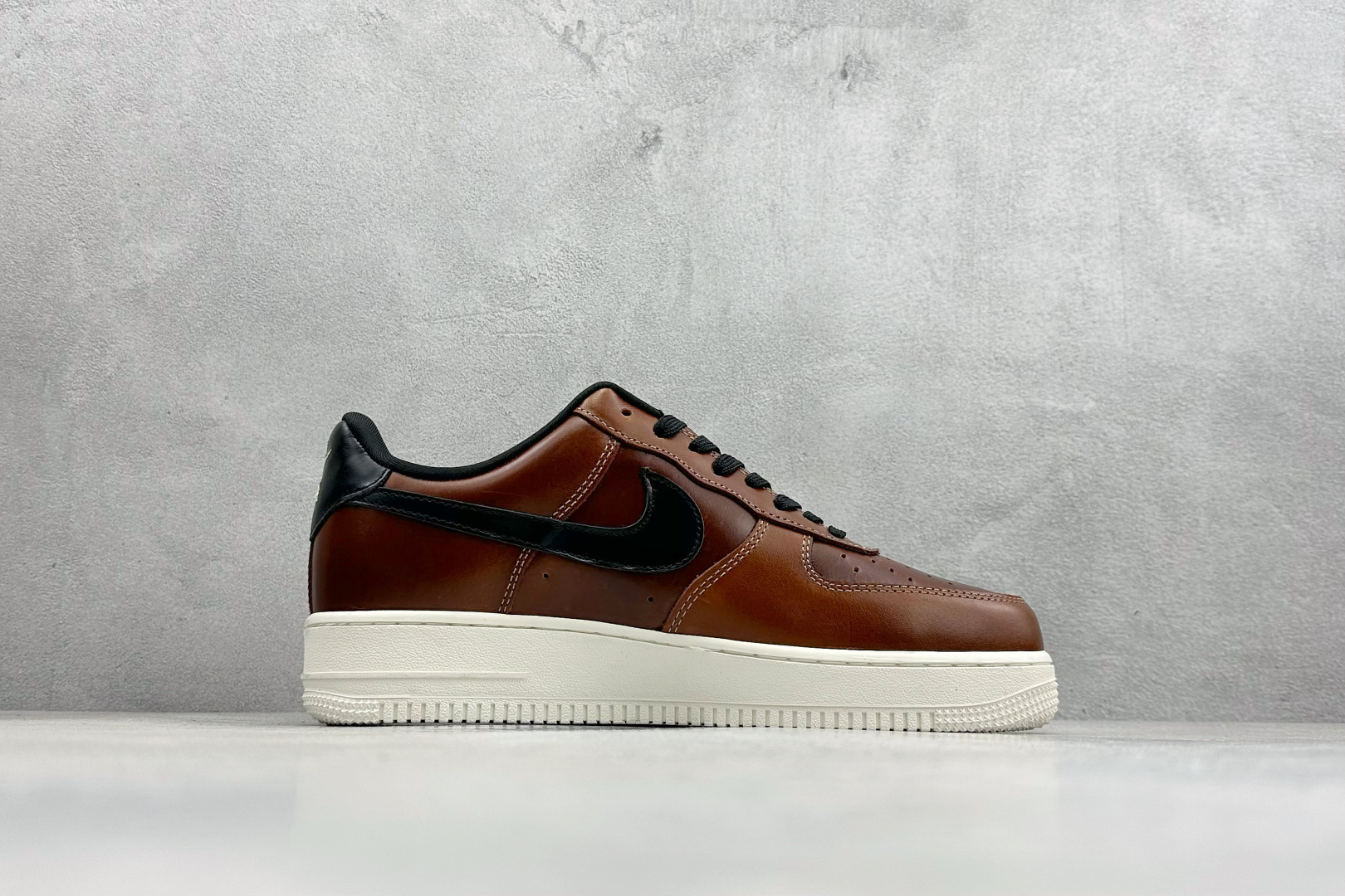SC版NIke Air Force 1 '07 Low “LV联名--棕黑白底” 空军一号低帮 运动鞋 DF0188-120