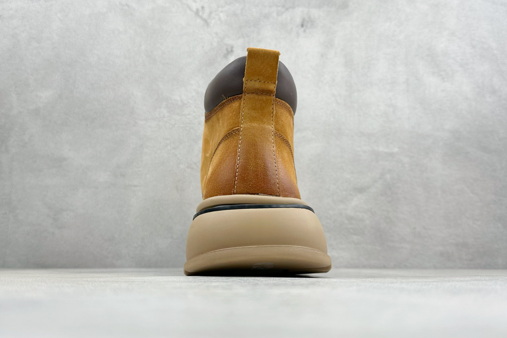 Timberland添柏岚/天伯伦 秋冬新品 秋冬必备户外休闲大黄靴系列 TB10035 Timberland添柏岚/天伯伦 秋冬新品 秋冬必备户外休闲大黄靴系列 TB10035