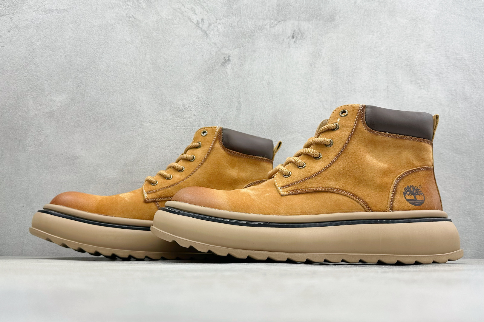 Timberland添柏岚/天伯伦 秋冬新品 秋冬必备户外休闲大黄靴系列 TB10035 Timberland添柏岚/天伯伦 秋冬新品 秋冬必备户外休闲大黄靴系列 TB10035