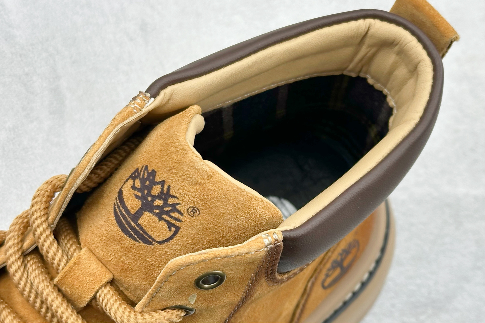 Timberland添柏岚/天伯伦 秋冬新品 秋冬必备户外休闲大黄靴系列 TB10035 Timberland添柏岚/天伯伦 秋冬新品 秋冬必备户外休闲大黄靴系列 TB10035