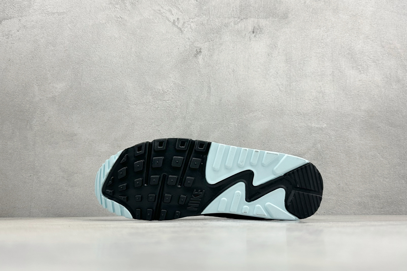 220 Nike Air Max 90 耐克复古气垫跑鞋 DM0029-009-Chinese UA Cheap High Quatity Brand Clothes Bags handbags Sneakers wholesale wholesaler seller from China Factory suppliers Fashion Clothing Shoes best Quality Beautiful Price 220 Nike Air Max 90 耐克复古气垫跑鞋 DM0029-009