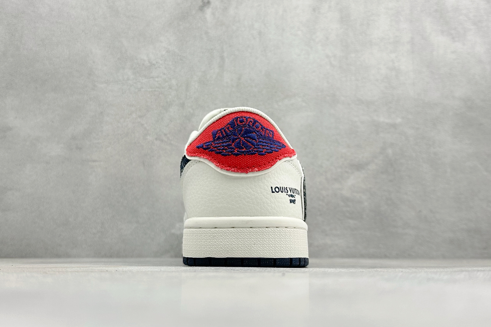 Nike Jordan Air Jordan倒勾 “ LV联名——蓝红牛仔勾” 高端定制 低帮 复古 减震 防滑 耐磨 篮球鞋 JW1188-168