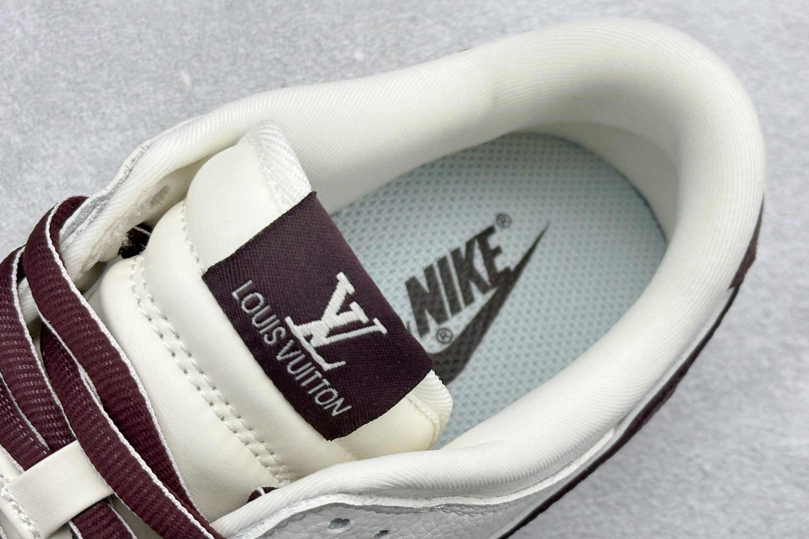 Nike SB Dunk Low ”LV联名“——白酒红” 高端定制 低帮休闲板鞋 YF9511-917 Nike SB Dunk Low ”LV联名“——白酒红” 高端定制 低帮休闲板鞋 YF9511-917