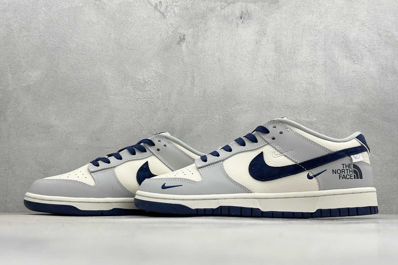 Nike SB Dunk Low“ 北面联名—米灰黑拼接” 周年高端定制 低帮休闲板鞋 MN1688-109