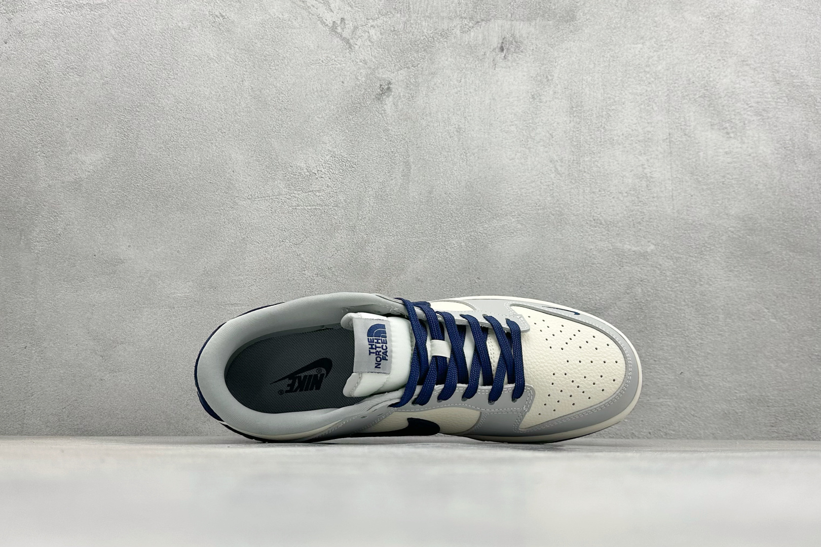 Nike SB Dunk Low“ 北面联名—米灰黑拼接” 周年高端定制 低帮休闲板鞋 MN1688-109