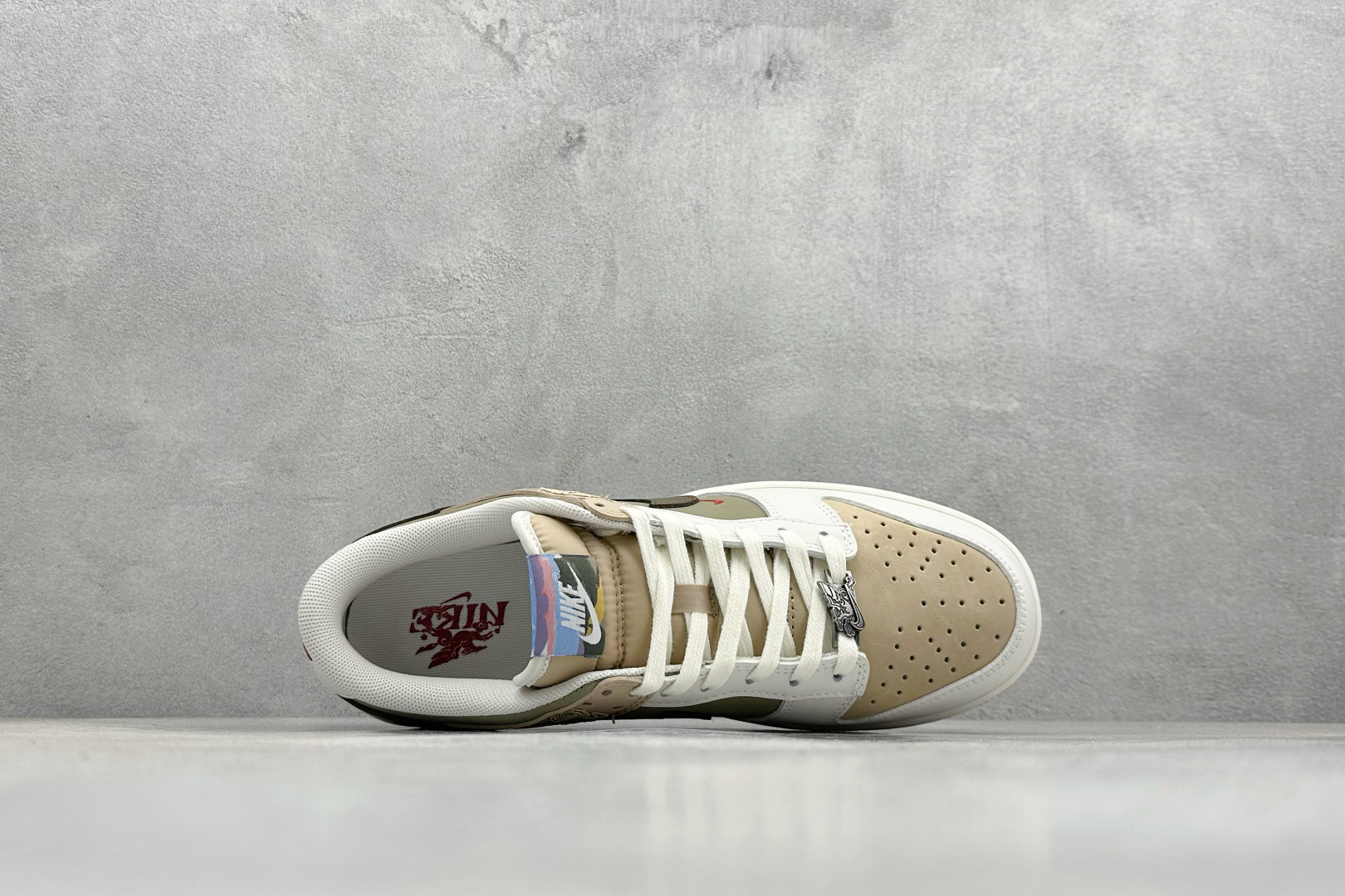 Nike SB Dunk Low“ 马年限定”周年高端定制 低帮休闲板鞋 IQ1118-220