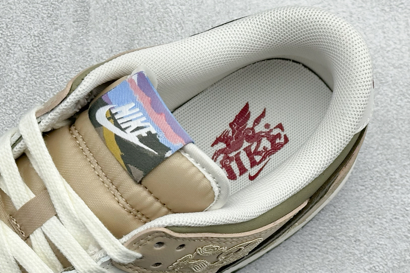 Nike SB Dunk Low“ 马年限定”周年高端定制 低帮休闲板鞋 IQ1118-220