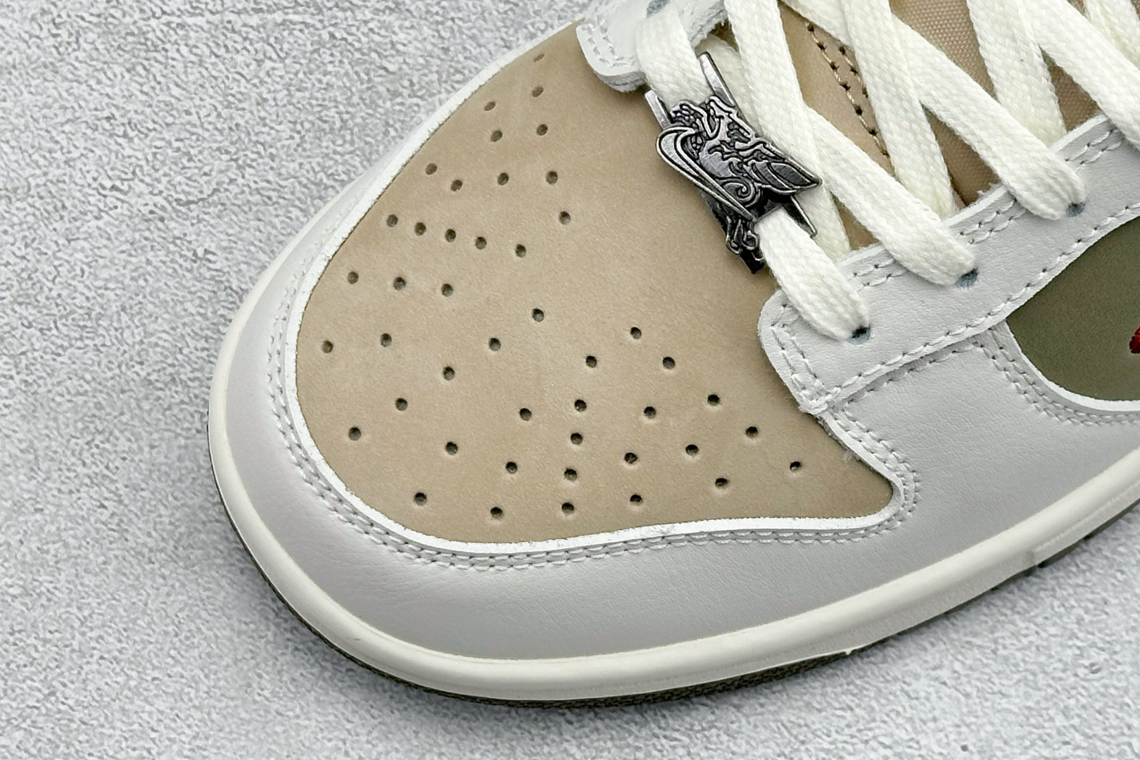 Nike SB Dunk Low“ 马年限定”周年高端定制 低帮休闲板鞋 IQ1118-220