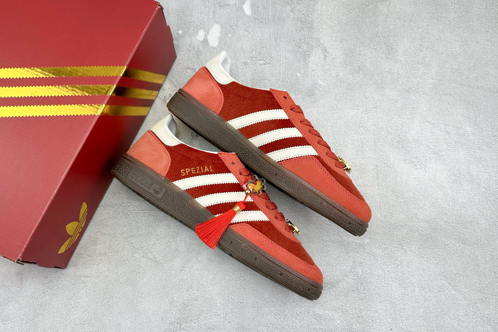 Adidas Handball Spezial 马年限定 阿迪达斯经典复古休闲板鞋 KJ6299