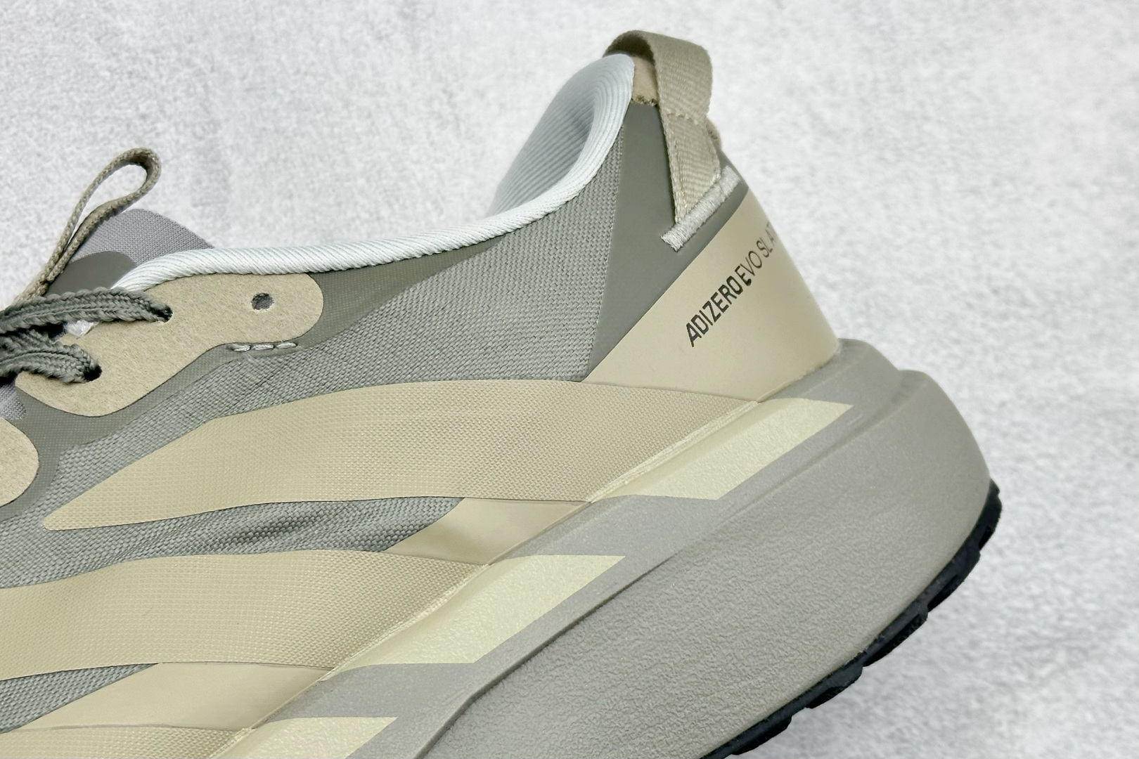 TY版AD ADIZERO EVO SL ATR 阿迪超轻透气缓震跑鞋 KK2688