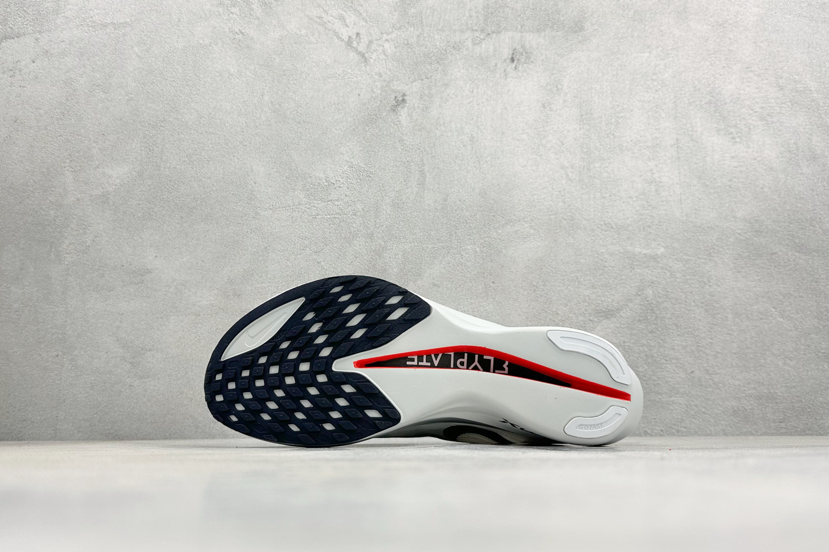 F版Nike Zoomx Streakfly 2 低帮跑步鞋 超薄针织鞋面 柔软缓震 耐克马拉松跑鞋 HF6416-100