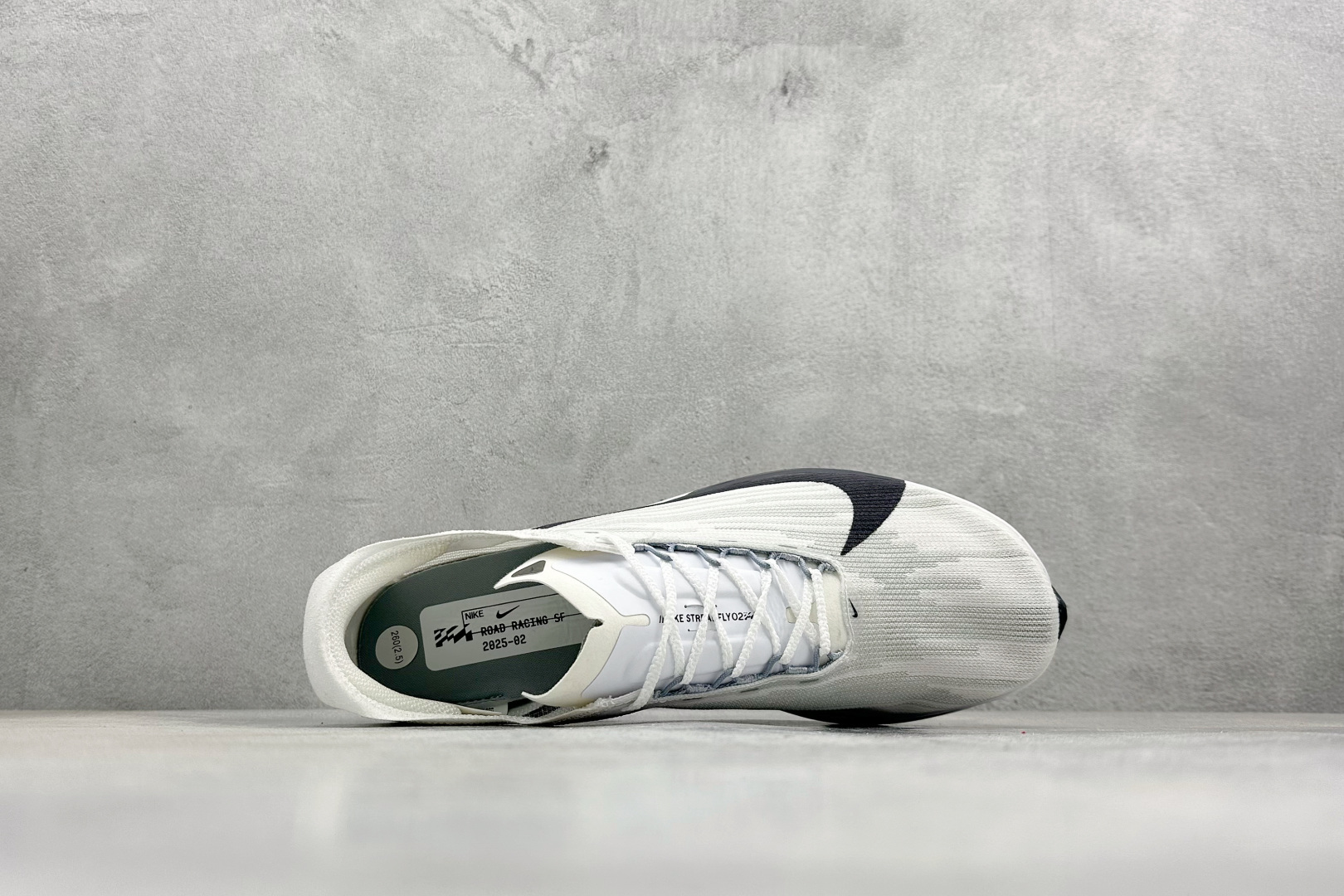 F版Nike Zoomx Streakfly 2 低帮跑步鞋 超薄针织鞋面 柔软缓震 耐克马拉松跑鞋 HF6416-100