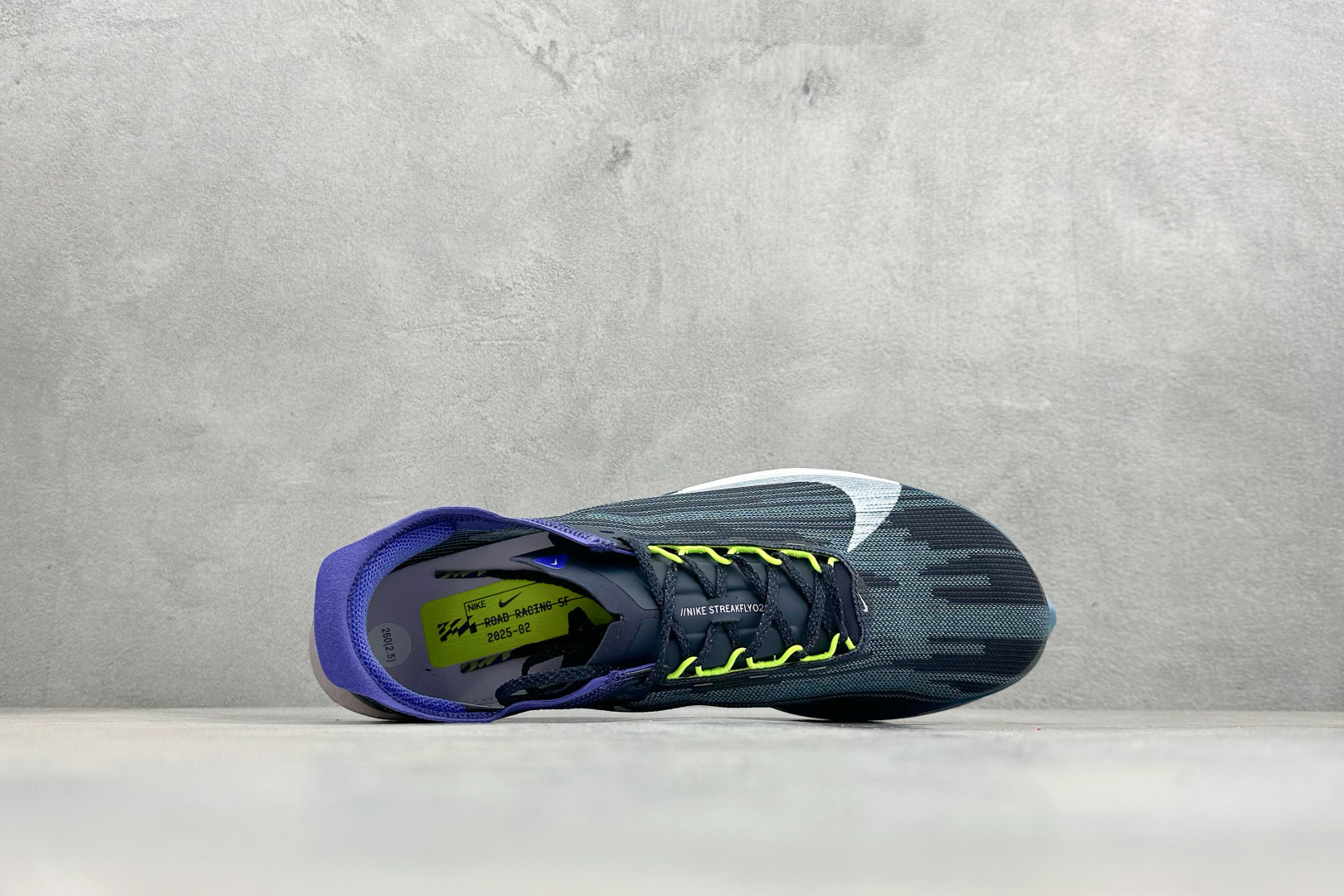 F版Nike Zoomx Streakfly 2 低帮跑步鞋 超薄针织鞋面 柔软缓震 耐克马拉松跑鞋 HF6416-401 F版Nike Zoomx Streakfly 2 低帮跑步鞋 超薄针织鞋面 柔软缓震 耐克马拉松跑鞋 HF6416-401