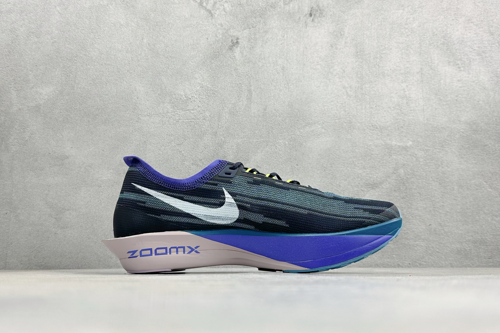 F版Nike Zoomx Streakfly 2 低帮跑步鞋 超薄针织鞋面 柔软缓震 耐克马拉松跑鞋 HF6416-401 F版Nike Zoomx Streakfly 2 低帮跑步鞋 超薄针织鞋面 柔软缓震 耐克马拉松跑鞋 HF6416-401
