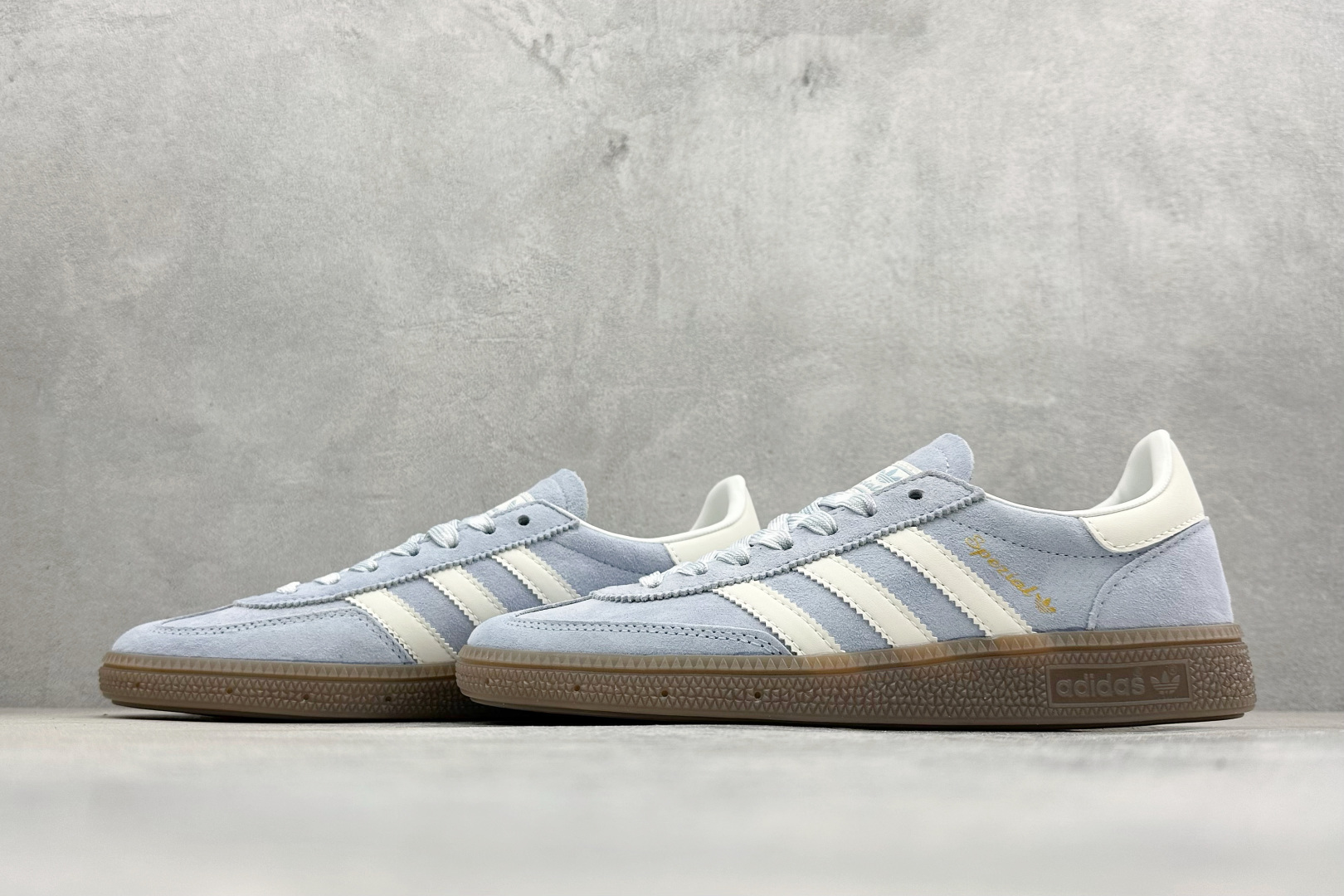 HZ版Adidas Handball Spezial 阿迪达斯经典复古休闲板鞋 KI5933 HZ版Adidas Handball Spezial 阿迪达斯经典复古休闲板鞋 KI5933