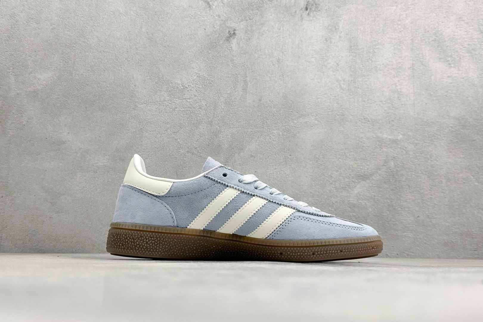 HZ版Adidas Handball Spezial 阿迪达斯经典复古休闲板鞋 KI5933 HZ版Adidas Handball Spezial 阿迪达斯经典复古休闲板鞋 KI5933