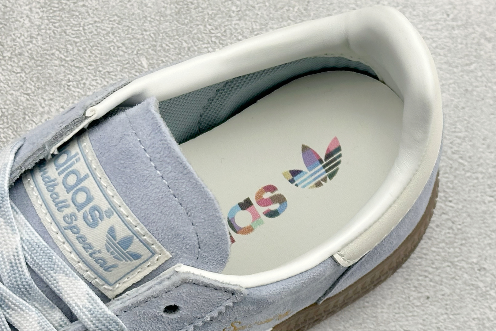 HZ版Adidas Handball Spezial 阿迪达斯经典复古休闲板鞋 KI5933 HZ版Adidas Handball Spezial 阿迪达斯经典复古休闲板鞋 KI5933