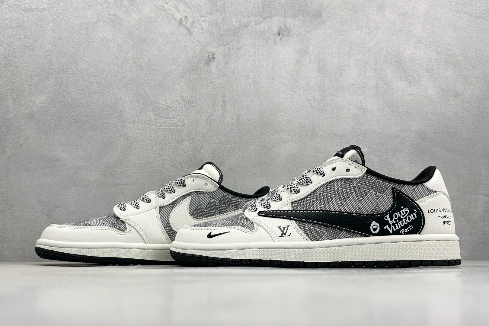 SC版Travis Scott x Jordan 1 Low LV联名-白灰格纹 倒勾低帮板鞋 DZ2688-013 SC版Travis Scott x Jordan 1 Low LV联名-白灰格纹 倒勾低帮板鞋 DZ2688-013