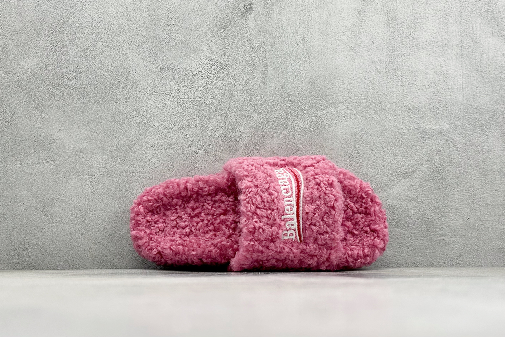 Balenciaga 巴黎世家 Furry 毛毛拖鞋 全鞋全真羊卷毛区别市场任何版本 Balenciaga 巴黎世家 Furry 毛毛拖鞋 全鞋全真羊卷毛区别市场任何版本