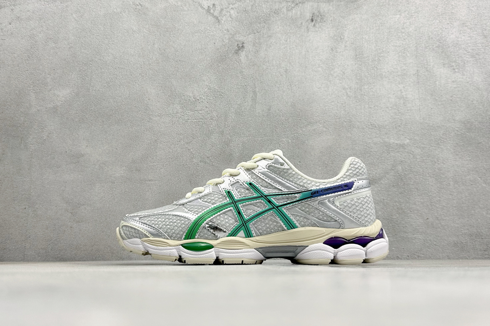 最新配色集合Asics Gel-Cumulus 16 亚瑟士复古透气休闲缓震耐磨跑步鞋