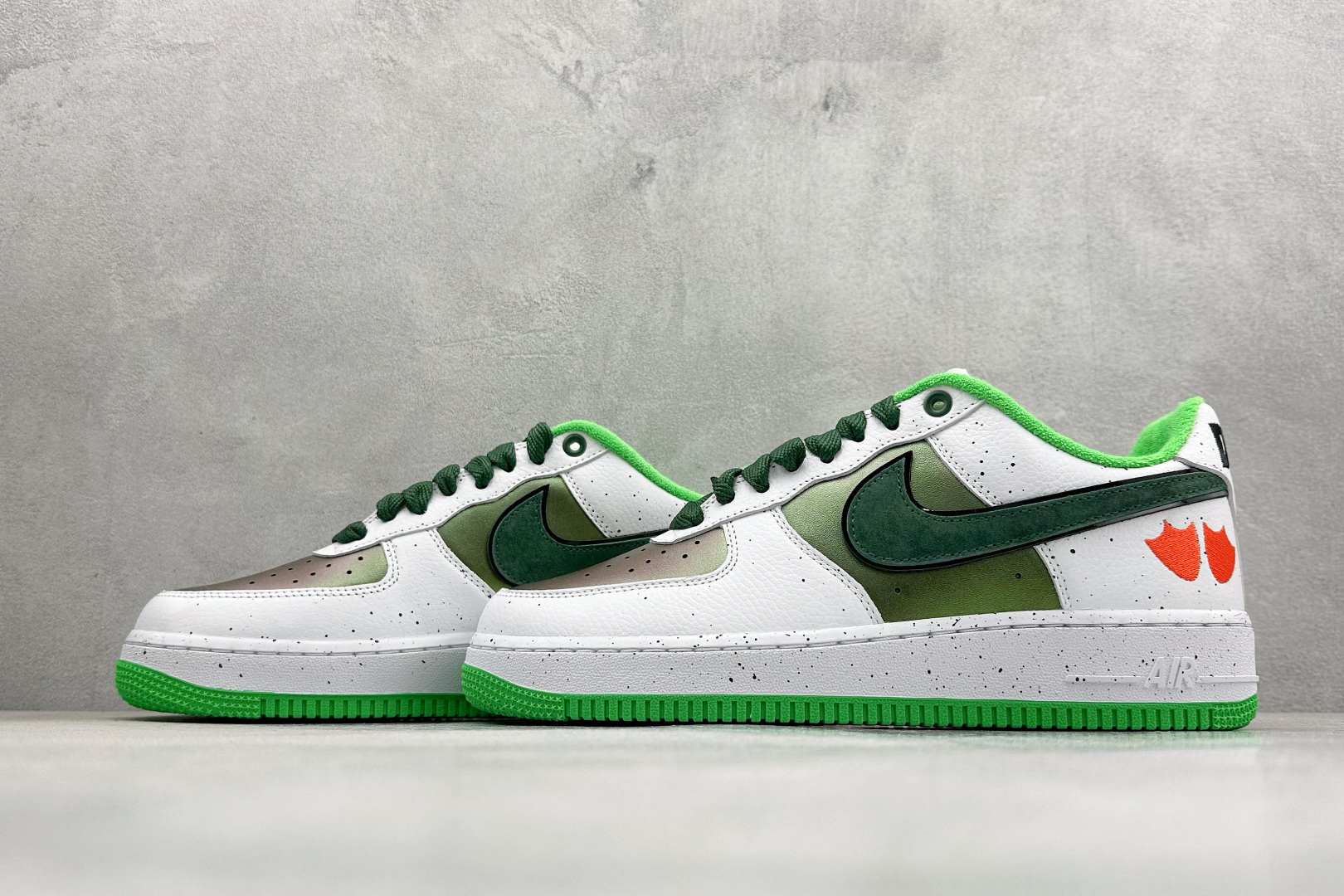 S2版OAF x Nike Air Force 1'07 Low Egg 联名款 空军一号低帮休闲板鞋 IU7613-100 S2版OAF x Nike Air Force 1'07 Low Egg 联名款 空军一号低帮休闲板鞋 IU7613-100