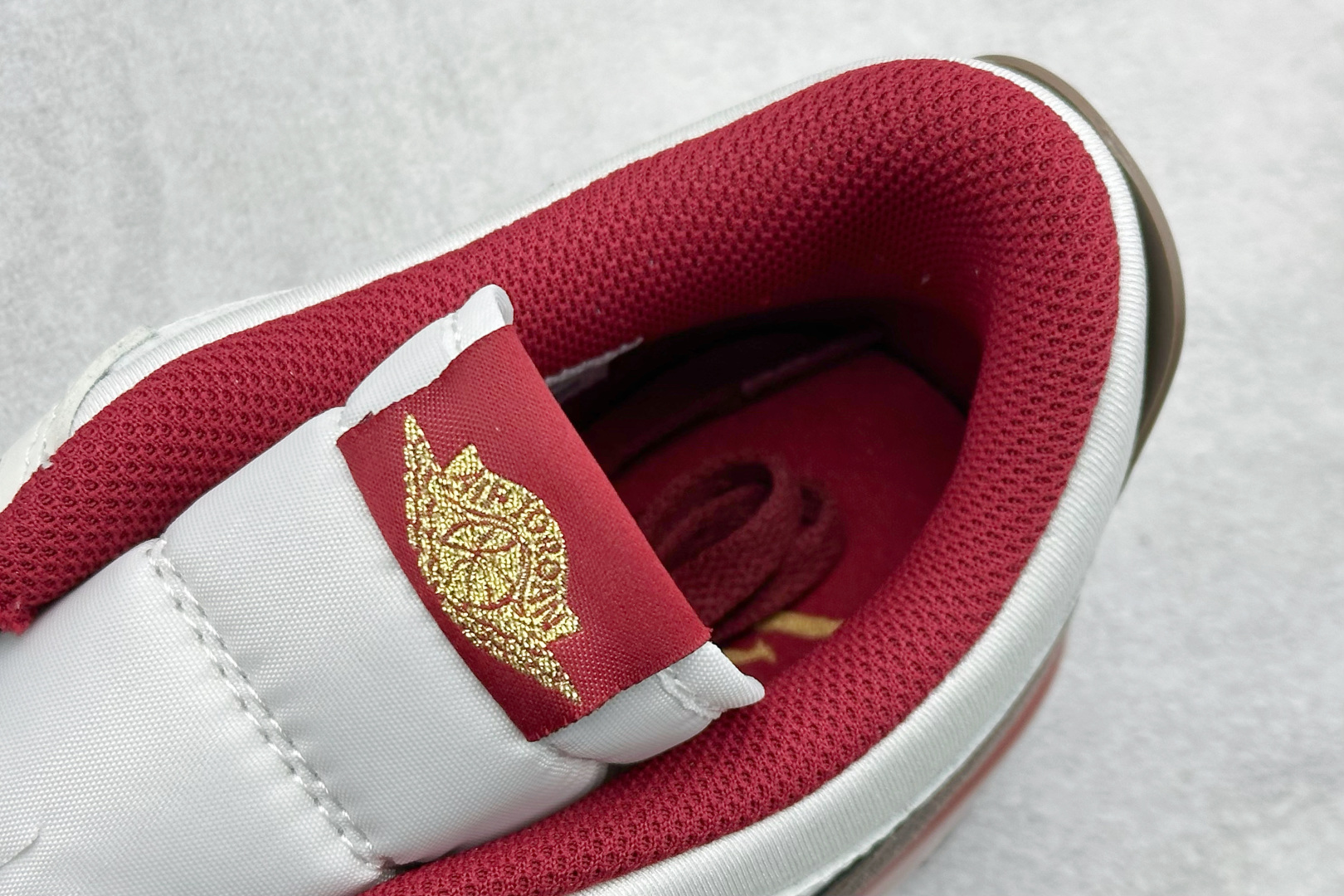 最强312 Air Jordan Legacy 312 Low 有着交错结合的设计 IQ9783-121 最强312 Air Jordan Legacy 312 Low 有着交错结合的设计 IQ9783-121