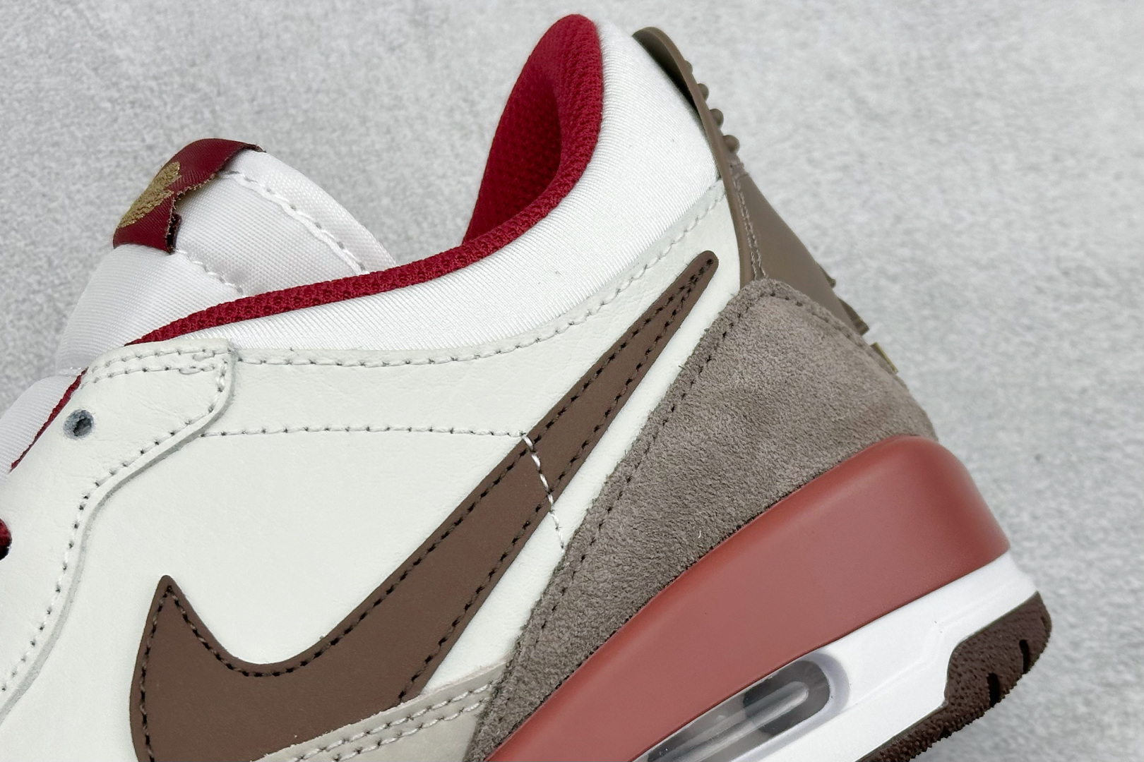 最强312 Air Jordan Legacy 312 Low 有着交错结合的设计 IQ9783-121 最强312 Air Jordan Legacy 312 Low 有着交错结合的设计 IQ9783-121