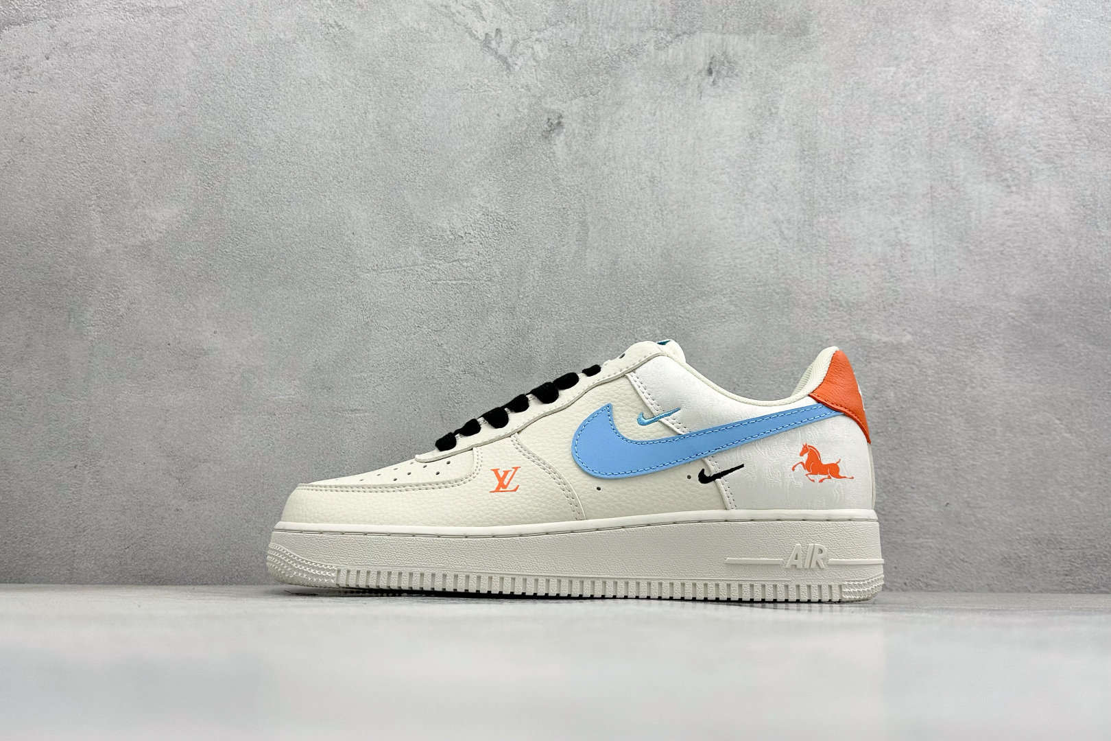 SC版Nike Air Force 1’07 Low 联名马年限定 彩色拼接丝绸 空军一号低帮休闲板鞋 FV3694-100 SC版Nike Air Force 1’07 Low 联名马年限定 彩色拼接丝绸 空军一号低帮休闲板鞋 FV3694-100