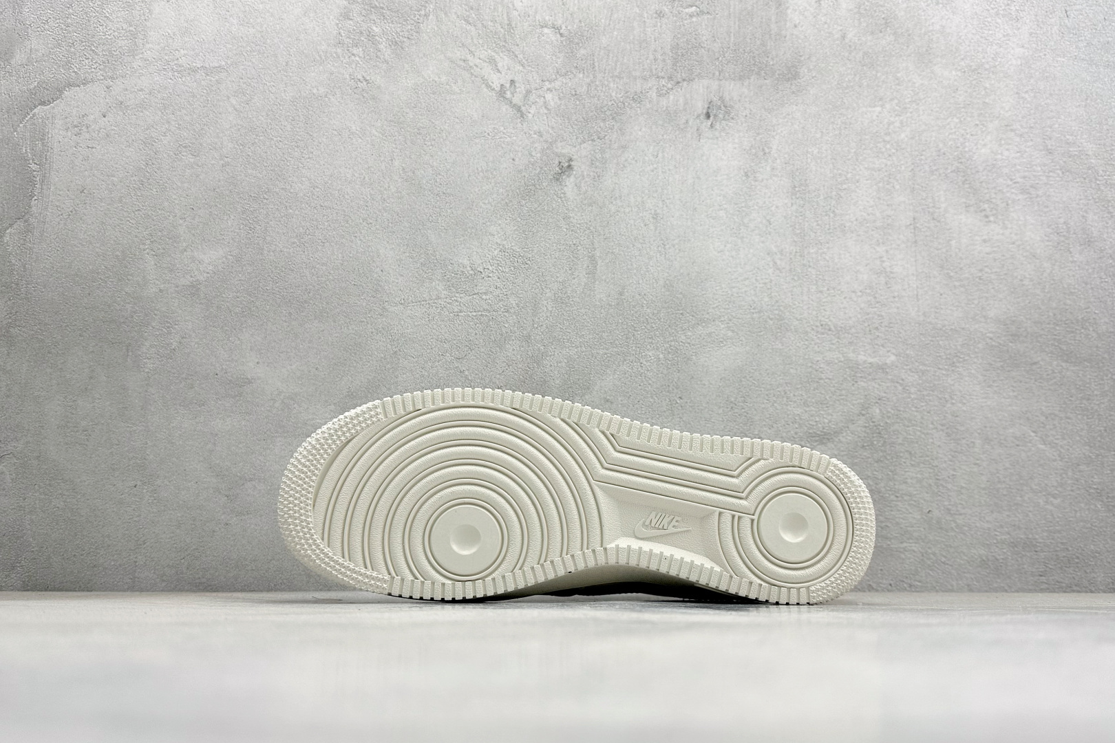 SC版Nike Air Force 1'07 Low 联名马年限定 彩色拼接丝绸 空军一号低帮休闲板鞋 FV3694-100 SC版Nike Air Force 1'07 Low 联名马年限定 彩色拼接丝绸 空军一号低帮休闲板鞋 FV3694-100