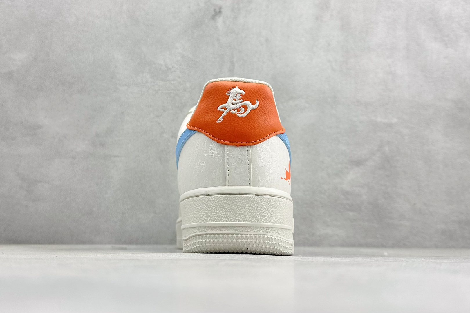 SC版Nike Air Force 1'07 Low 联名马年限定 彩色拼接丝绸 空军一号低帮休闲板鞋 FV3694-100 SC版Nike Air Force 1'07 Low 联名马年限定 彩色拼接丝绸 空军一号低帮休闲板鞋 FV3694-100