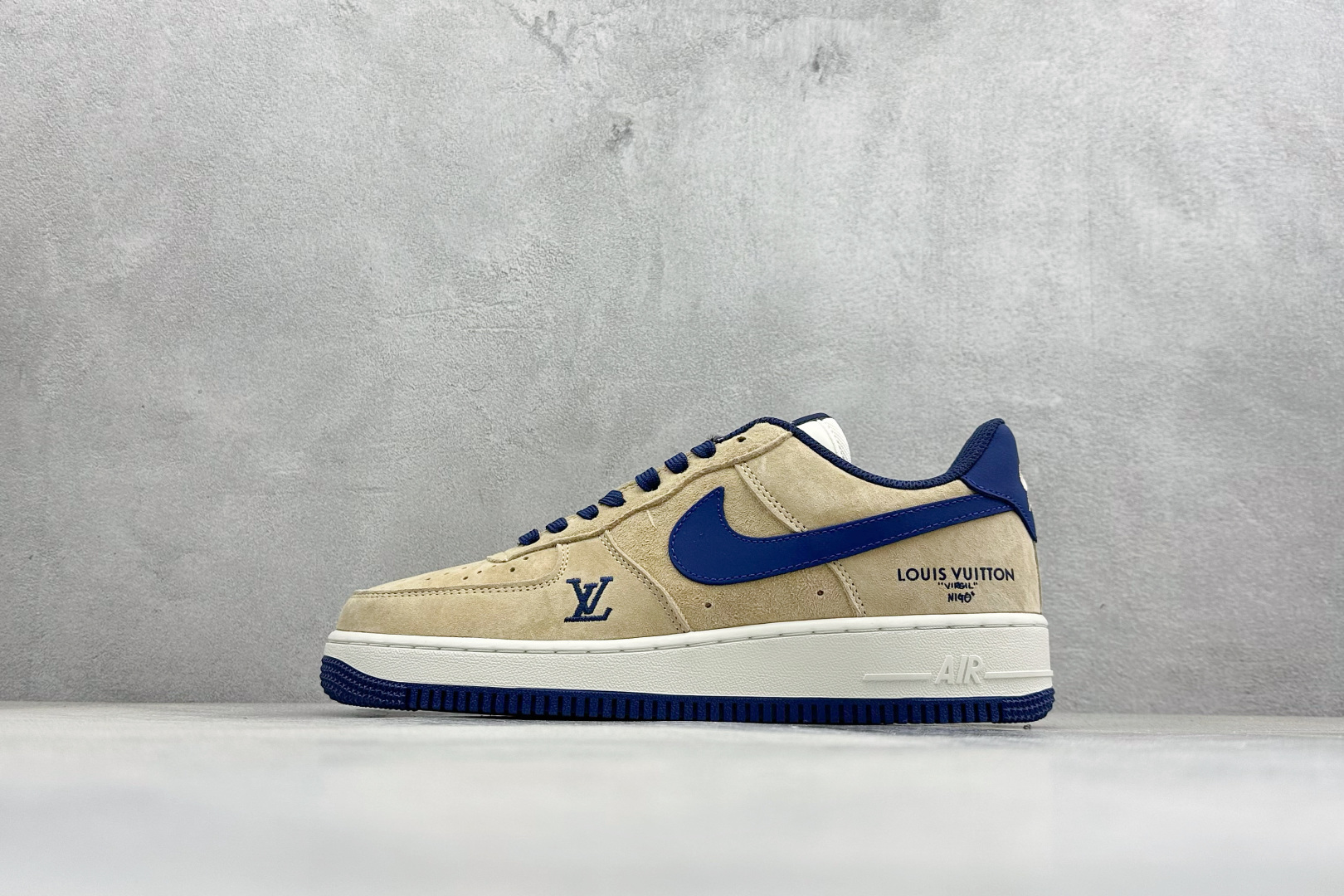 SC版 Nike Air Force 1’07 Low 联名 沙褐藏蓝 空军一号低帮休闲板鞋 FQ3545-300 SC版 Nike Air Force 1’07 Low 联名 沙褐藏蓝 空军一号低帮休闲板鞋 FQ3545-300