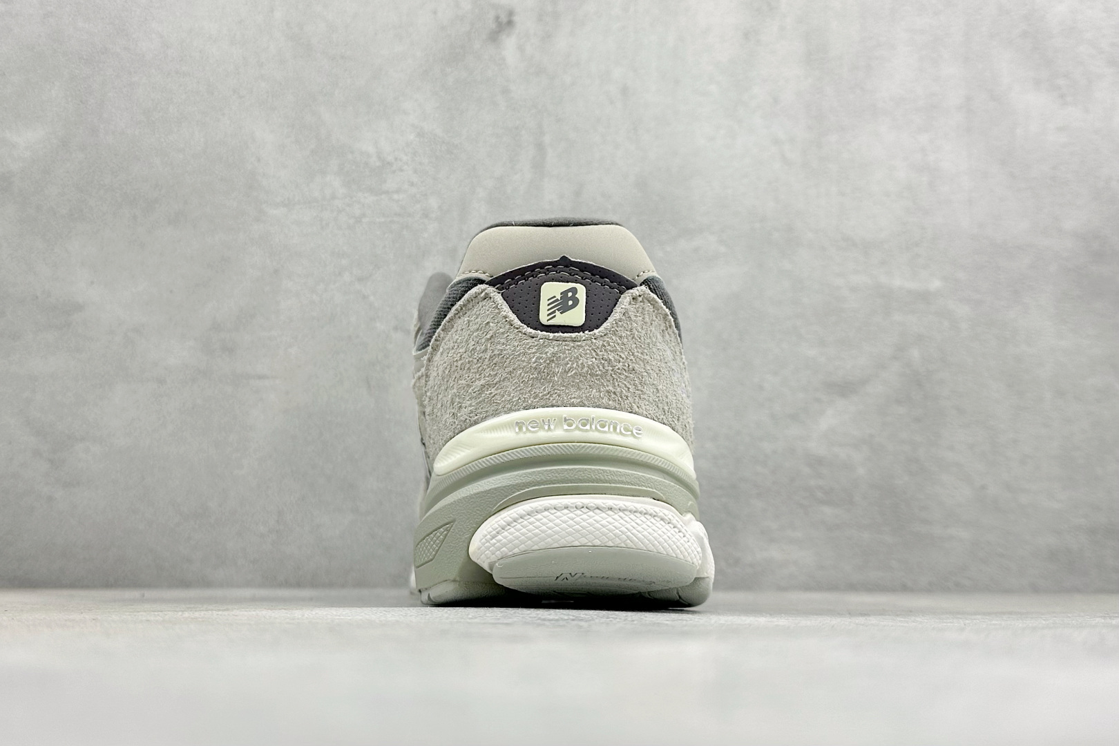DS版New Balance 新百伦 990V3系列联名款复古休闲跑步鞋 M990LV3 DS版New Balance 新百伦 990V3系列联名款复古休闲跑步鞋 M990LV3