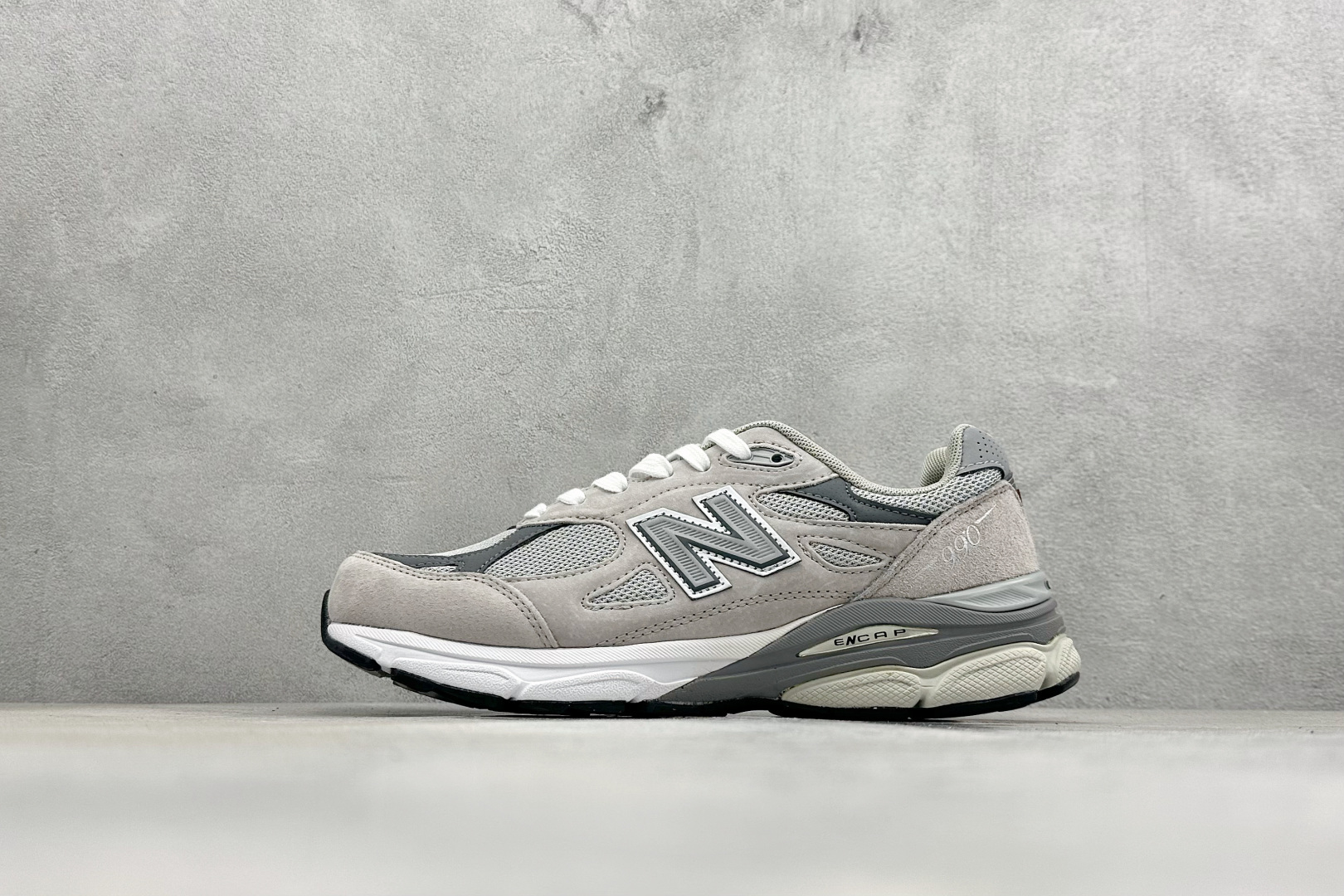 DS版New Balance 新百伦 990V3系列联名款复古休闲跑步鞋 M990GY3 DS版New Balance 新百伦 990V3系列联名款复古休闲跑步鞋 M990GY3