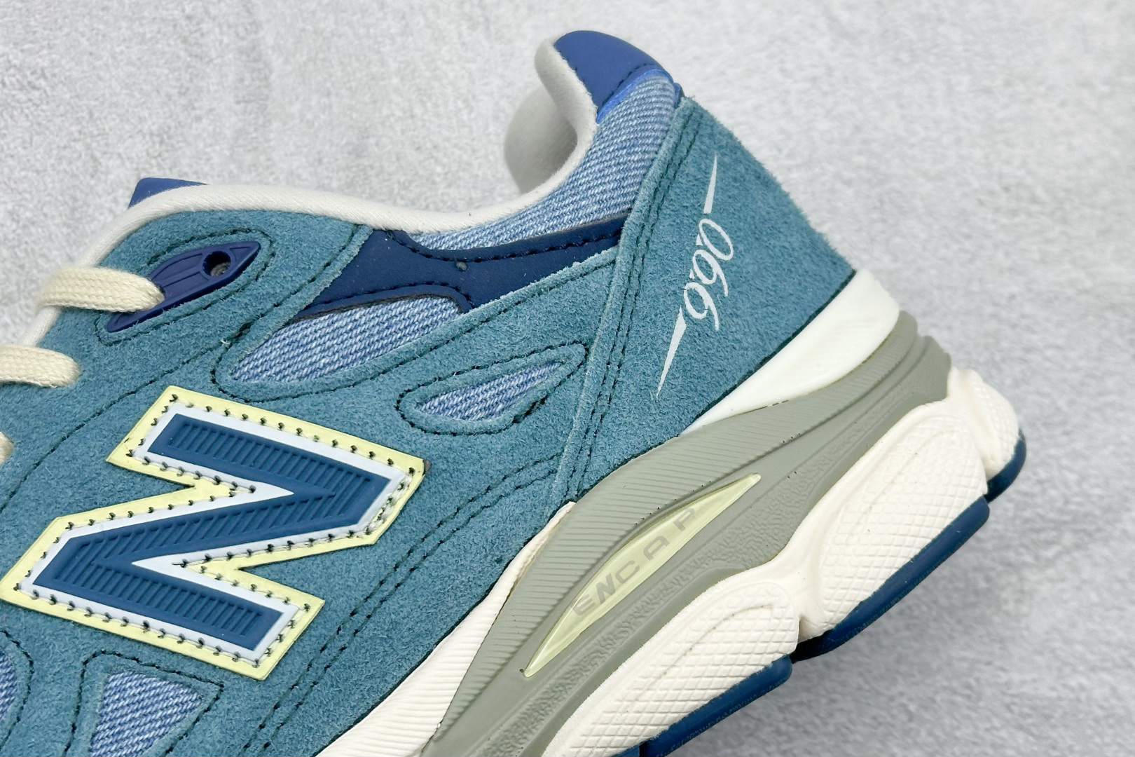 DS版New Balance 新百伦 990V3系列联名款复古休闲跑步鞋 M990LI3 DS版New Balance 新百伦 990V3系列联名款复古休闲跑步鞋 M990LI3