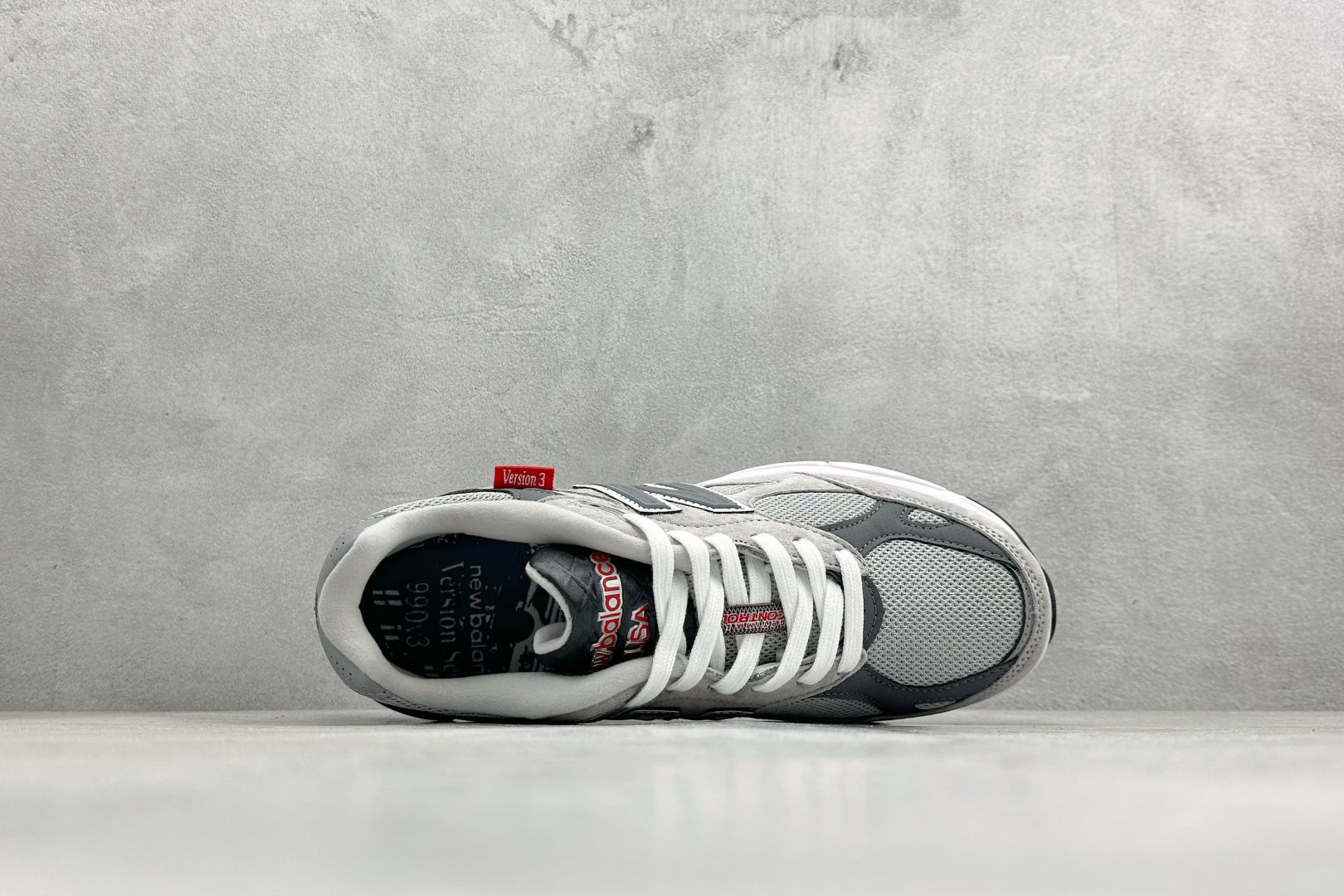 DS版New Balance 新百伦 990V3系列联名款复古休闲跑步鞋 M990VS3 DS版New Balance 新百伦 990V3系列联名款复古休闲跑步鞋 M990VS3