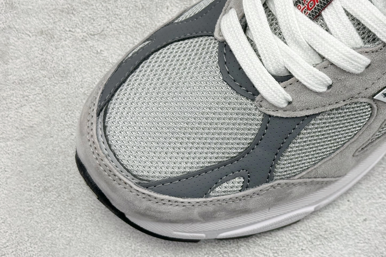 DS版New Balance 新百伦 990V3系列联名款复古休闲跑步鞋 M990VS3 DS版New Balance 新百伦 990V3系列联名款复古休闲跑步鞋 M990VS3