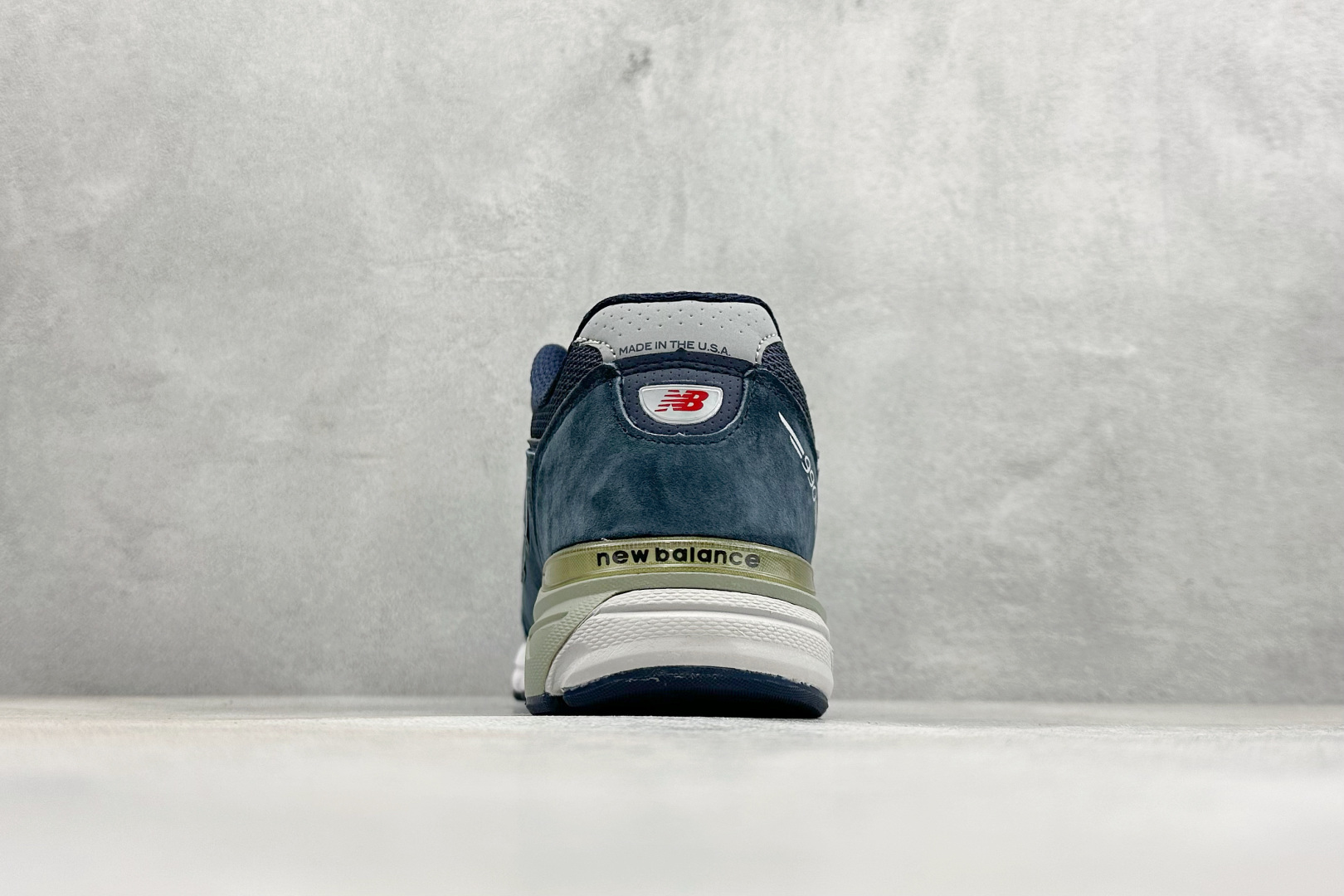DS版New Balance 新百伦 990V3系列联名款复古休闲跑步鞋 M990NV4 DS版New Balance 新百伦 990V3系列联名款复古休闲跑步鞋 M990NV4