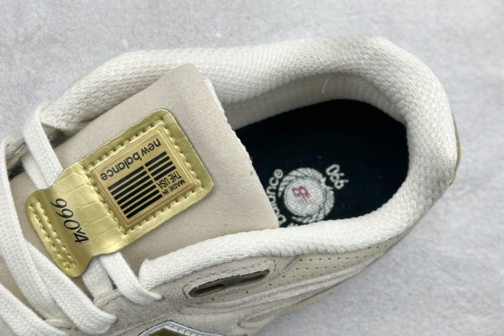 DS版New Balance 新百伦 990V3系列联名款复古休闲跑步鞋 M990AG4 DS版New Balance 新百伦 990V3系列联名款复古休闲跑步鞋 M990AG4
