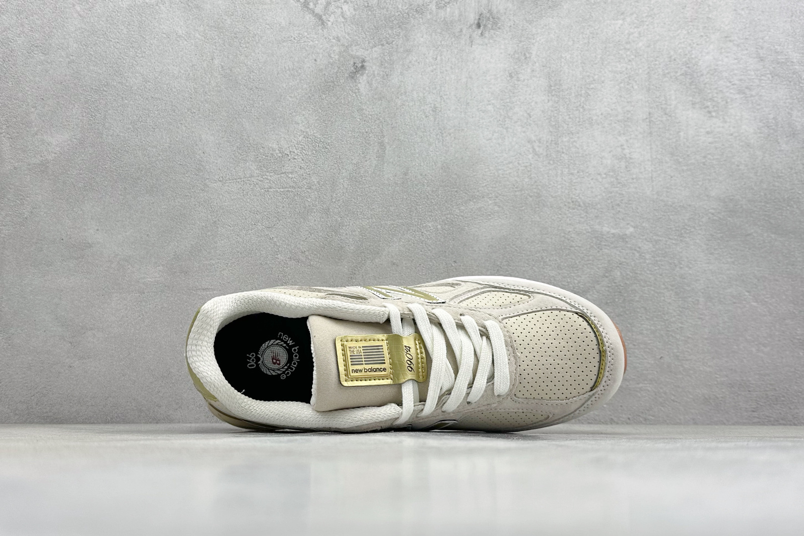 DS版New Balance 新百伦 990V3系列联名款复古休闲跑步鞋 M990AG4 DS版New Balance 新百伦 990V3系列联名款复古休闲跑步鞋 M990AG4