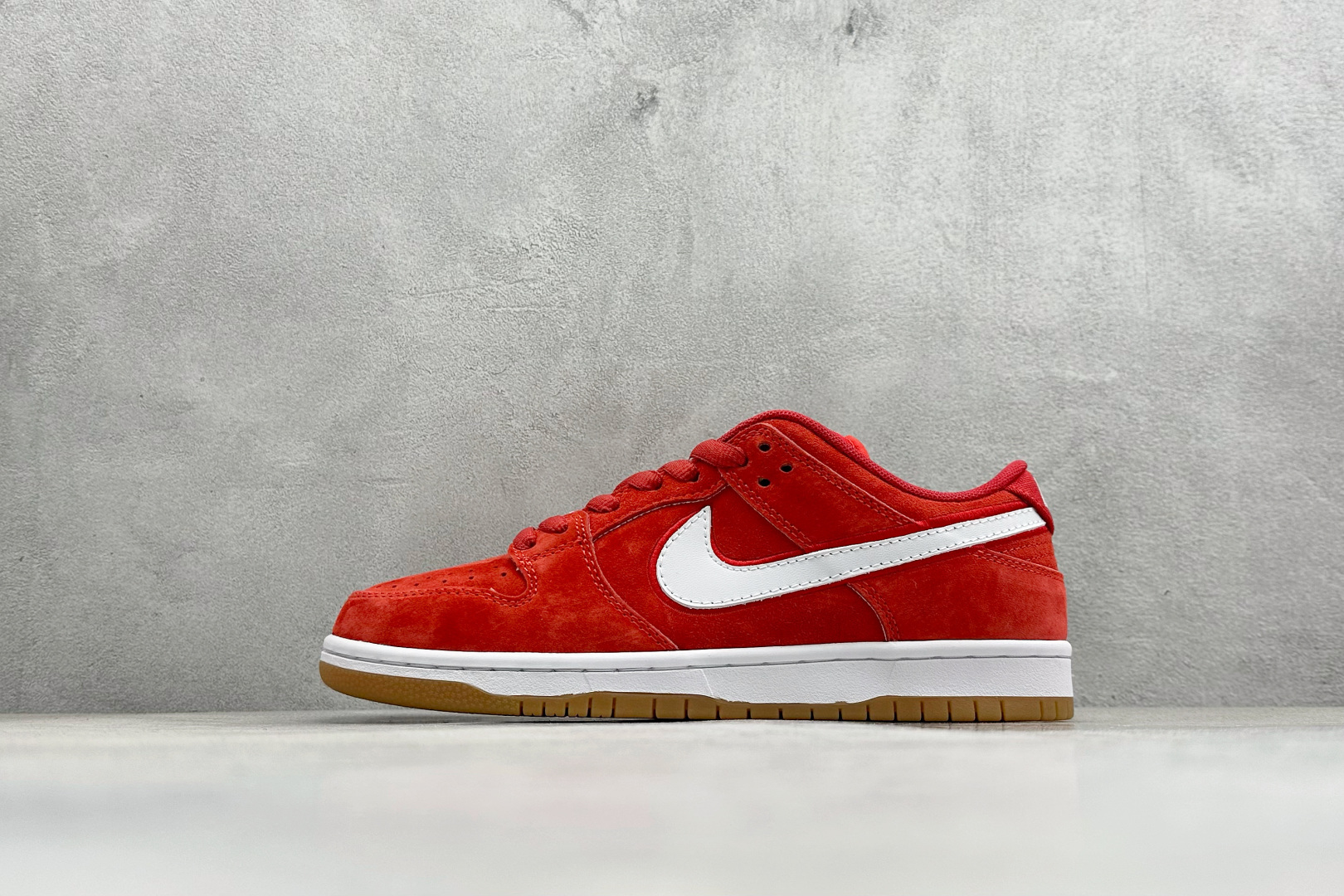 Nike SB Dunk Low 白红 SB低帮休闲板鞋 FZ1287-300 Nike SB Dunk Low 白红 SB低帮休闲板鞋 FZ1287-300