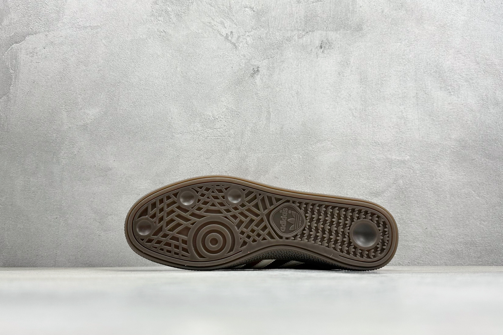 Adidas Handball Spezial 马年限定 阿迪达斯经典复古休闲板鞋 KJ6299 Adidas Handball Spezial 马年限定 阿迪达斯经典复古休闲板鞋 KJ6299