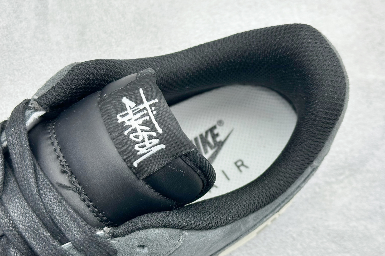 SC版Nike Air Force 1'07 Low 斯图西联名 炭灰雅白 空军一号低帮休闲板鞋 DV5477-401