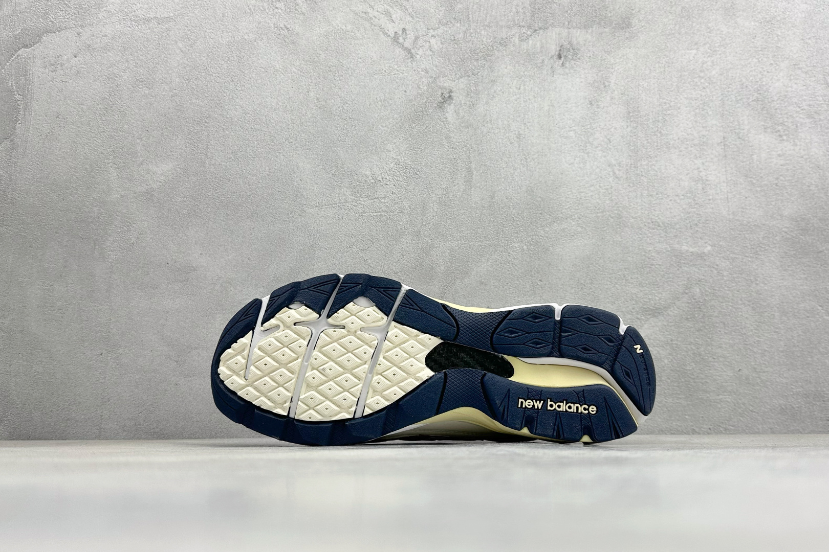 DS版New Balance 新百伦 990V3系列联名款复古休闲跑步鞋 M990KH3