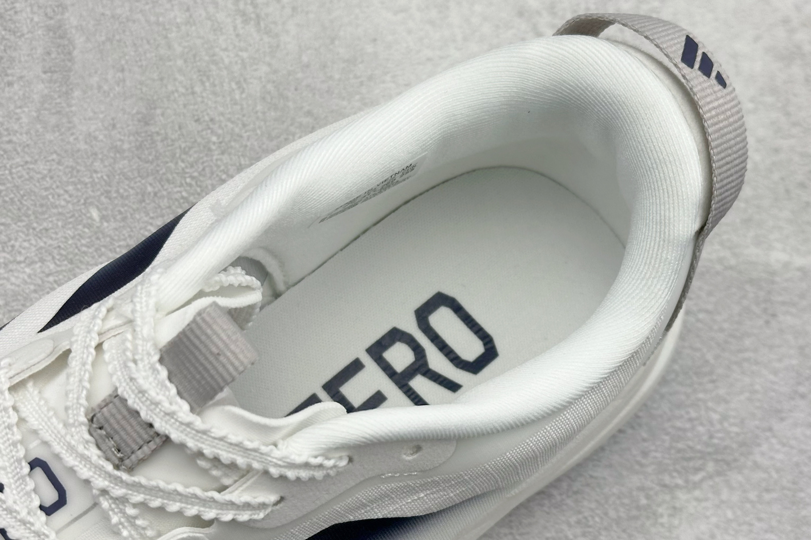 TY版AD ADIZERO EVO SL ATR 阿迪超轻透气缓震跑鞋 KK0316