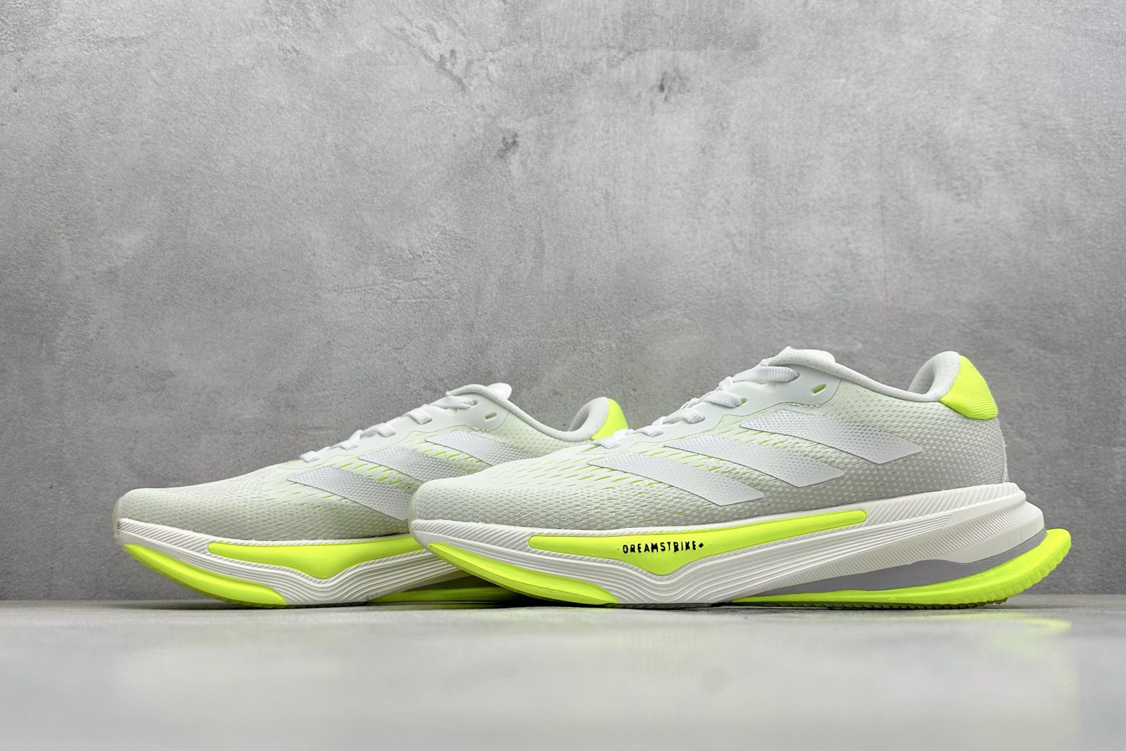 Adidas Supernova Prima M 低帮透气休闲运动跑鞋 TE1683-High Quatity Cheap Brand wholesale wholesaler seller Clothes Bags handbags Sneakers Top Fashion Clothing Shoes from China Factory Chinese suppliers best Quality Beautiful Price Adidas Supernova Prima M 低帮透气休闲运动跑鞋 TE1683