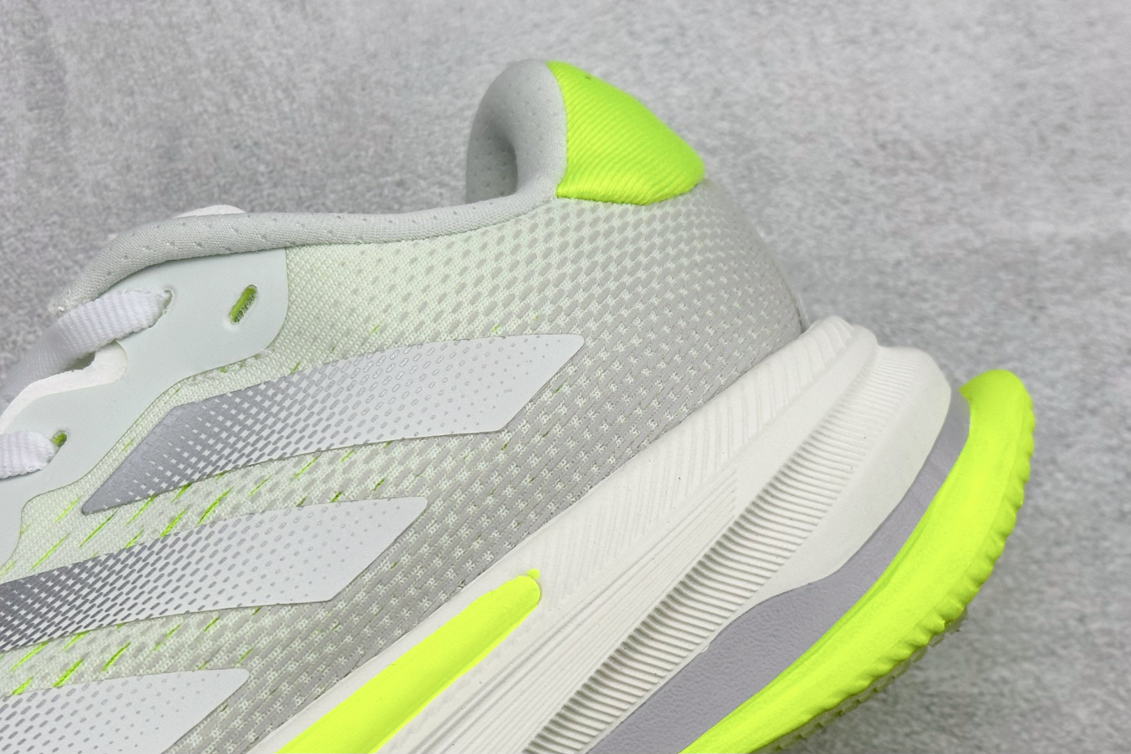 Adidas Supernova Prima M 低帮透气休闲运动跑鞋 TE1683-High Quatity Cheap Brand wholesale wholesaler seller Clothes Bags handbags Sneakers Top Fashion Clothing Shoes from China Factory Chinese suppliers best Quality Beautiful Price Adidas Supernova Prima M 低帮透气休闲运动跑鞋 TE1683